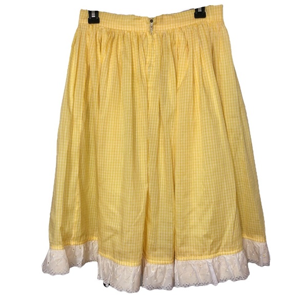 Vintage Skirt 💛 - Picture 3 of 9